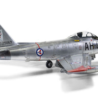 Airfix 1/48 North American F-86F-40 Sabre A08110